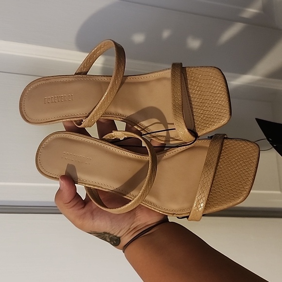 Forever 21 heels - Picture 2 of 3